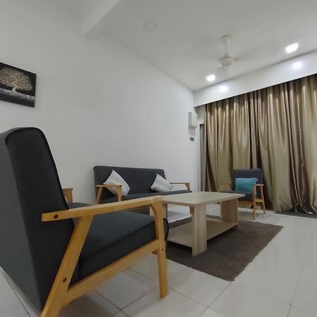 Nikqi'S Homestay เตเมอร์โลห์ ห้อง รูปภาพ
