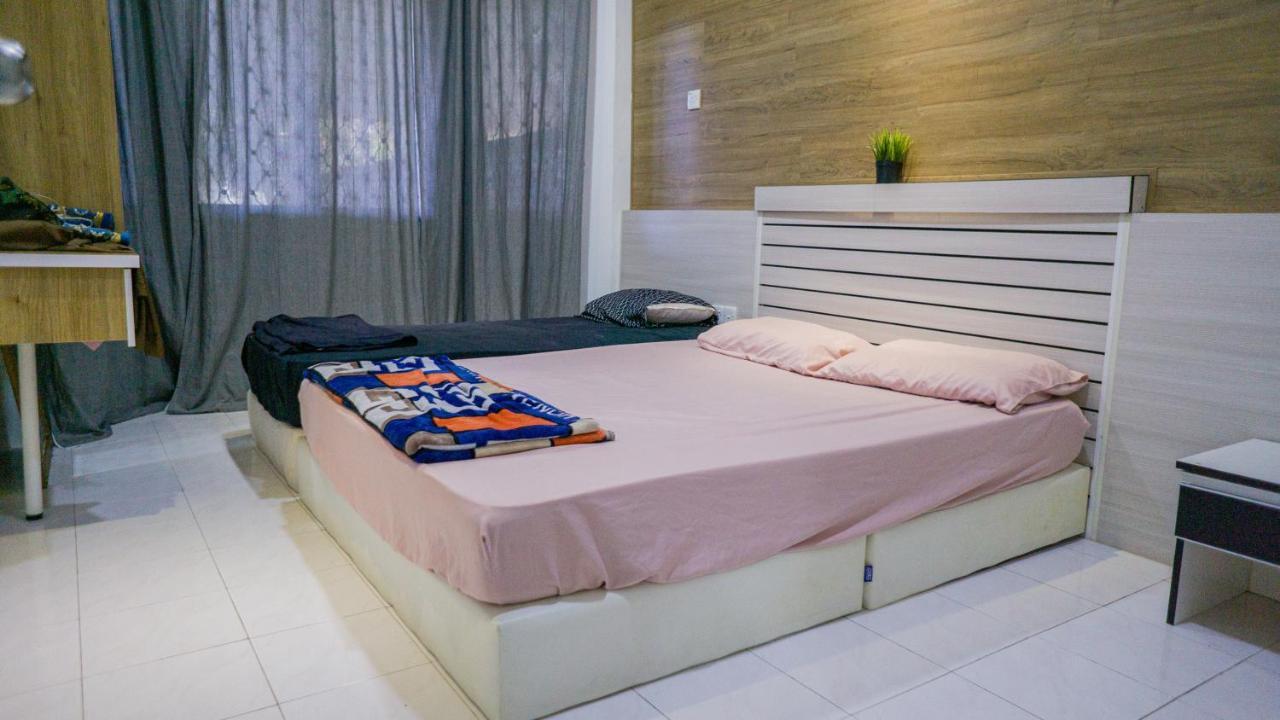 Nikqi'S Homestay เตเมอร์โลห์ ภายนอก รูปภาพ