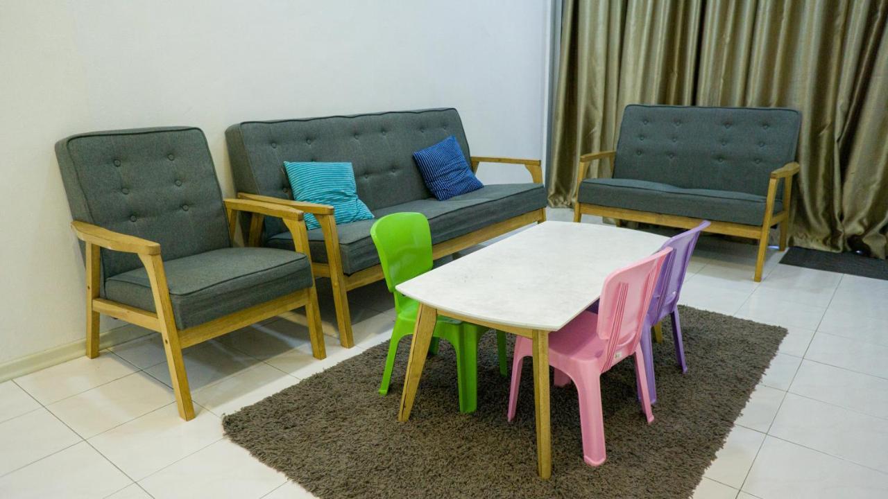 Nikqi'S Homestay เตเมอร์โลห์ ภายนอก รูปภาพ