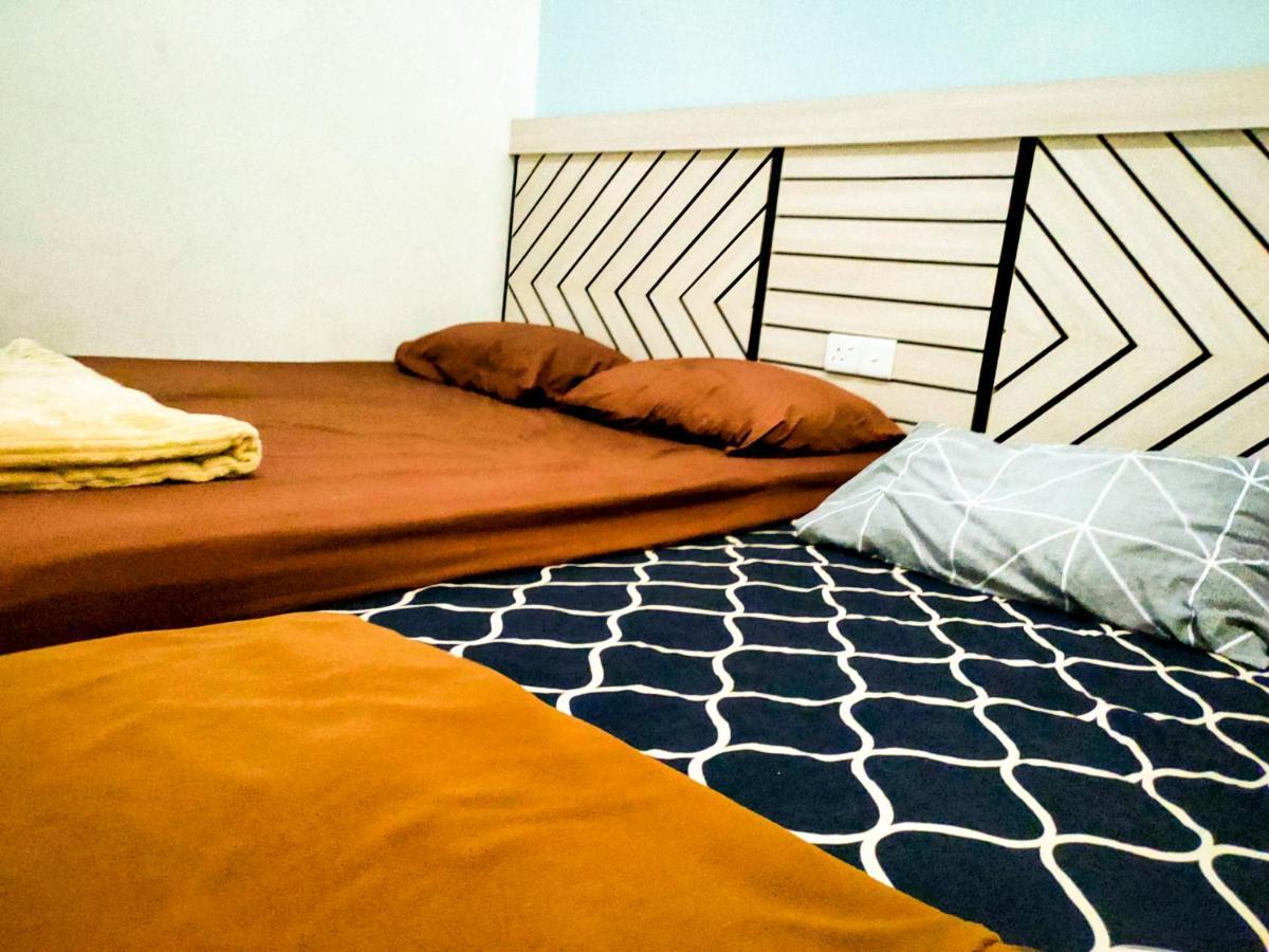 Nikqi'S Homestay เตเมอร์โลห์ ภายนอก รูปภาพ