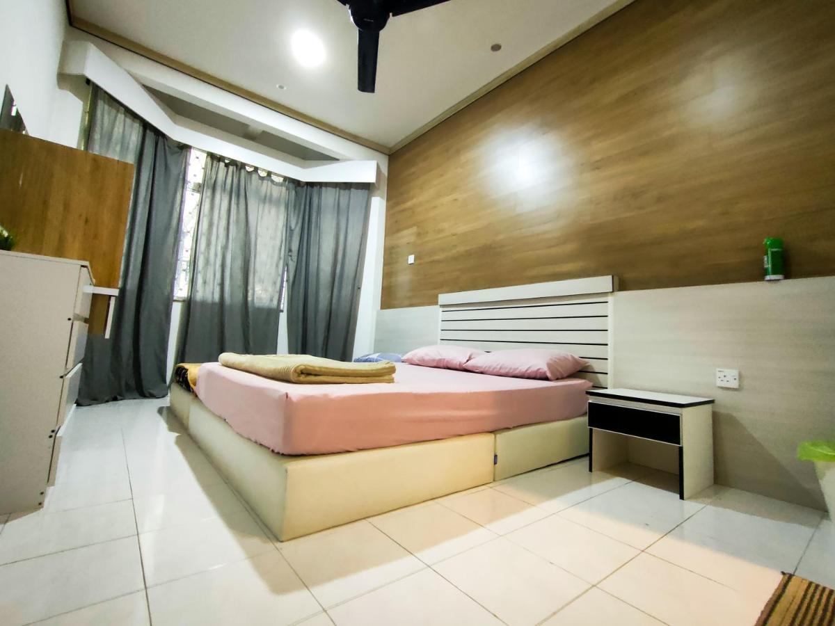 Nikqi'S Homestay เตเมอร์โลห์ ภายนอก รูปภาพ